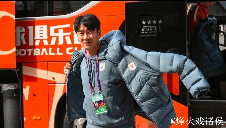 球迷因前国脚戴琳拖欠救命钱不幸离世